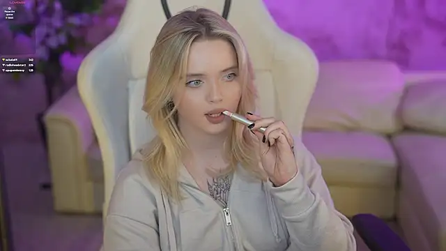 Snapshot of Cassy-Celestial_ chatting on 28, 2, 2025 Cassy-Celestial online show from 28, 2, 2025