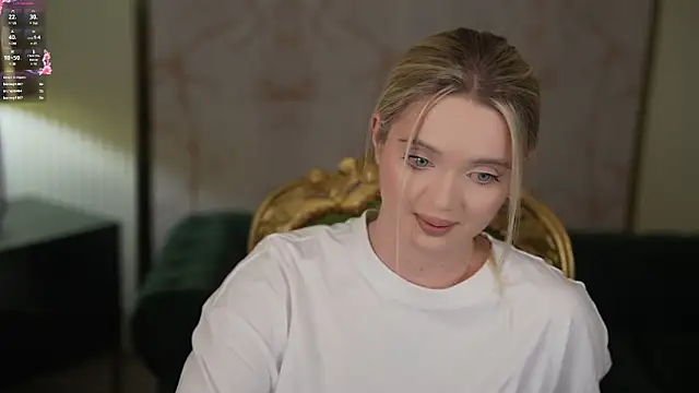 Snapshot of Cassy-Celestial_ chatting on 5, 3, 2025 Cassy-Celestial online show from 5, 3, 2025