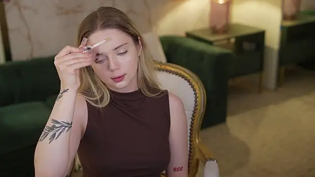 Snapshot of Cassy-Celestial_ chatting on 10, 9, 2025 Cassy-Celestial online show from 10, 9, 2025