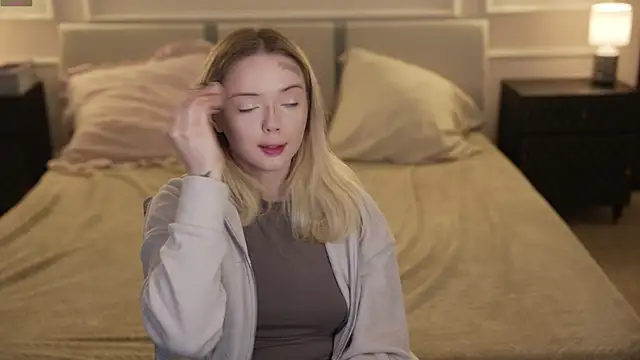 Snapshot of Cassy-Celestial_ chatting on 14, 9, 2025 Cassy-Celestial online show from 14, 9, 2025