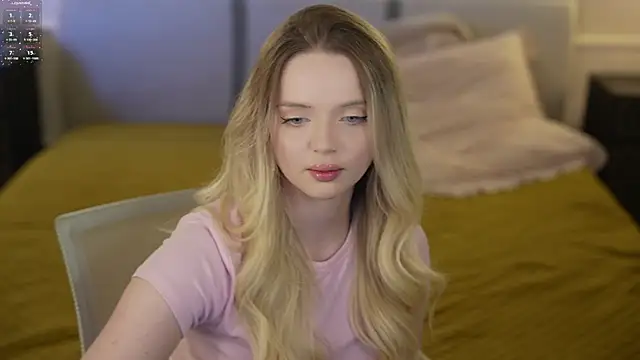 Snapshot of Cassy-Celestial_ chatting on 18, 9, 2025 Cassy-Celestial online show from 18, 9, 2025