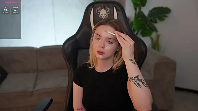 Snapshot of Cassy-Celestial_ chatting on 25, 9, 2025 Cassy-Celestial online show from 25, 9, 2025