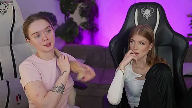 Snapshot of Cassy-Celestial_ chatting on 2, 10, 2025 Cassy-Celestial online show from 2, 10, 2025