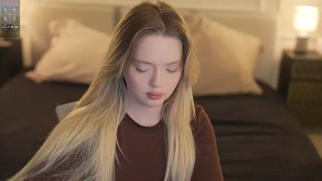 Snapshot of Cassy-Celestial_ chatting on 23, 10, 2025 Cassy-Celestial online show from 23, 10, 2025