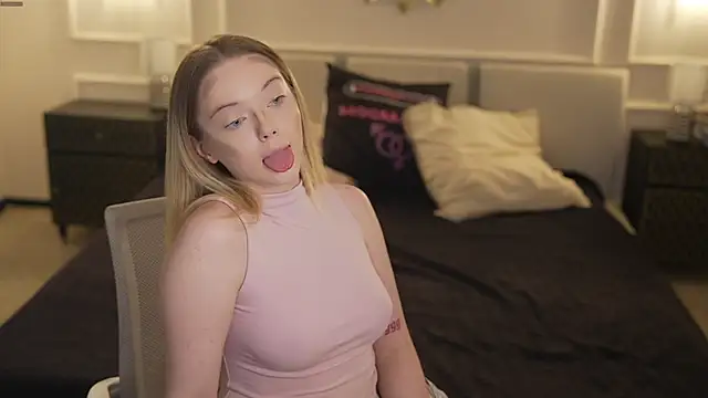 Snapshot of Cassy-Celestial_ chatting on 26, 10, 2025 Cassy-Celestial online show from 26, 10, 2025