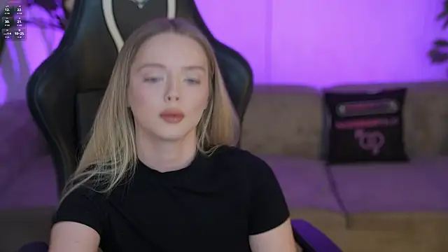 Snapshot of Cassy-Celestial_ chatting on 16, 11, 2025 Cassy-Celestial online show from 16, 11, 2025