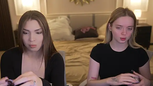 Snapshot of Cassy-Celestial_ chatting on 30, 11, 2025 Cassy-Celestial online show from 30, 11, 2025