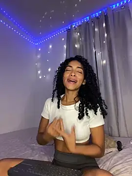 Snapshot of nicoleebony1 chatting on 4, 1, 2025 nicoleebony1 online show from 4, 1, 2025