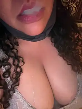 Snehameowwxh online show from 10, 4, 2026