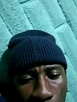 HandsomeBuoyy21 online show from 12, 4, 2026