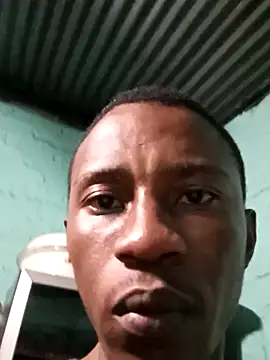 HandsomeBuoyy21 online show from 14, 4, 2026