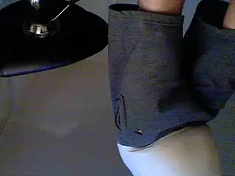 Snapshot of oopsxx chatting on 6, 2, 2025 oopsxx online show from 6, 2, 2025