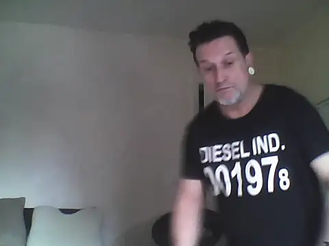 Snapshot of oopsxx chatting on 19, 2, 2025 oopsxx online show from 19, 2, 2025