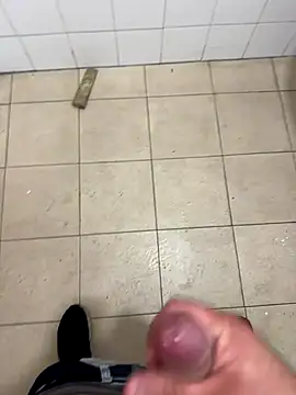 Snapshot of _themask_ chatting on 23, 10, 2025 themask online show from 23, 10, 2025