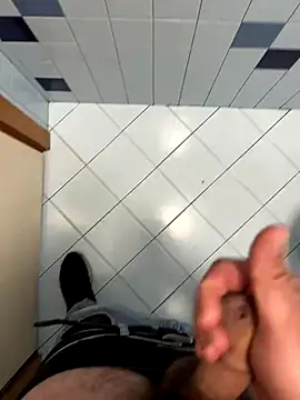 Snapshot of _themask_ chatting on 25, 11, 2025 themask online show from 25, 11, 2025