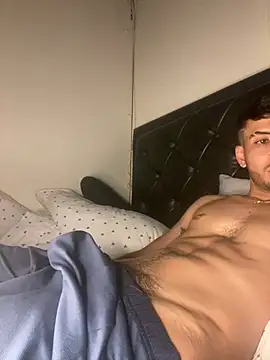 Snapshot of tom_thick chatting on 23, 1, 2025 tom thick online show from 23, 1, 2025