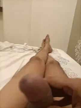 AUNTY1984 online show from 6, 6, 2026