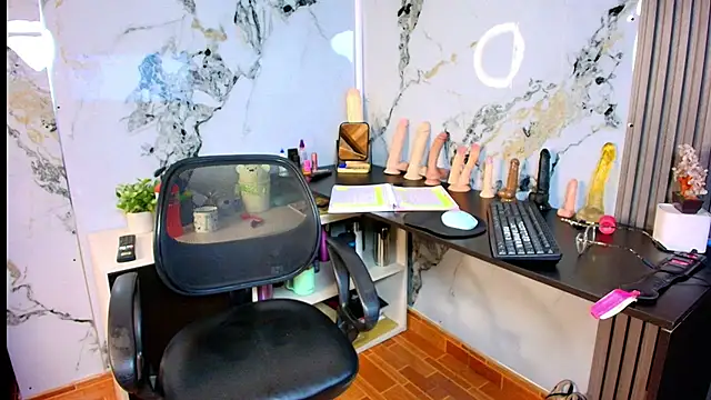 AlixLong online show from 15, 4, 2026