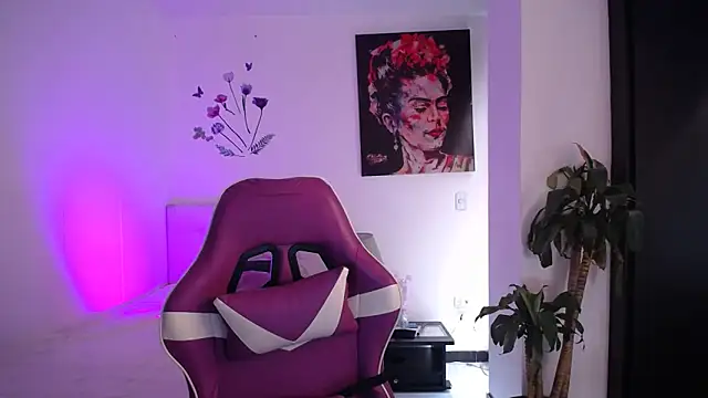 esmeraldaa230 online show from 15, 3, 2026