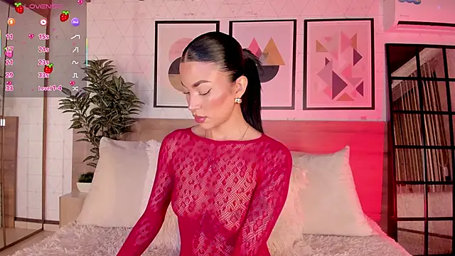 LunaRuso online show from 16, 2, 2026