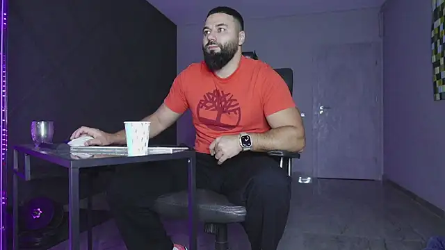 Snapshot of mattmasterss chatting on 26, 11, 2025 mattmasterss online show from 26, 11, 2025