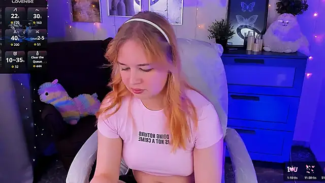 Snapshot of AlicePopsy chatting on 29, 10, 2025 AlicePopsy online show from 29, 10, 2025