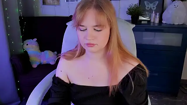 Snapshot of AlicePopsy chatting on 5, 12, 2025 AlicePopsy online show from 5, 12, 2025