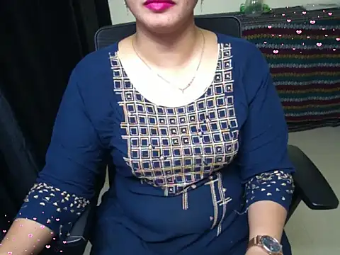 Arushisingh8888 online show from 4, 12, 2025