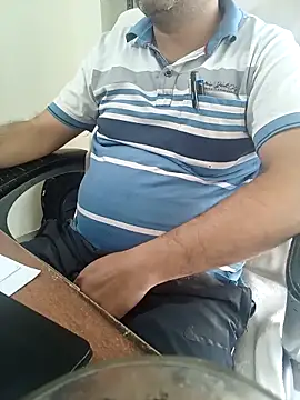 Hot-man39 online show from 5, 11, 2025