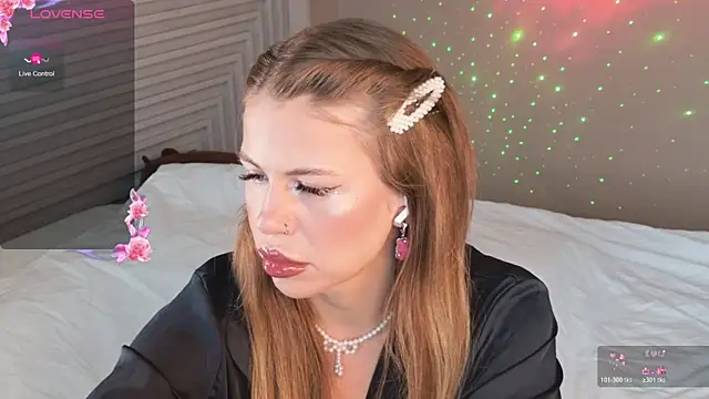 Snapshot of KristinaMoon chatting on 19, 4, 2026 KristinaMoon online show from 19, 4, 2026