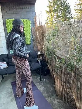 Snapshot of Shantel-Olivia chatting on 15, 12, 2025 Shantel-Olivia online show from 15, 12, 2025