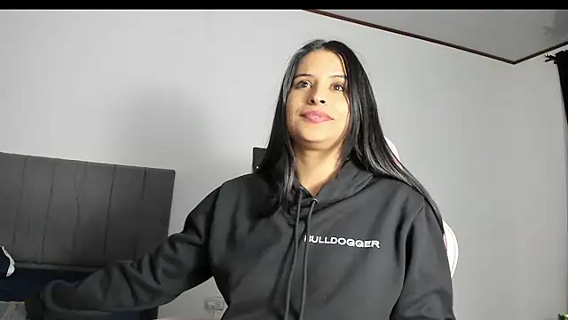 Snapshot of _elektrah chatting on 28, 12, 2024  elektrah online show from 28, 12, 2024