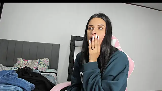 Snapshot of _elektrah chatting on 20, 2, 2025  elektrah online show from 20, 2, 2025