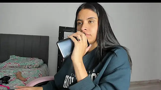 Snapshot of _elektrah chatting on 27, 2, 2025  elektrah online show from 27, 2, 2025