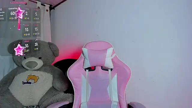 Snapshot of _elektrah chatting on 28, 10, 2025  elektrah online show from 28, 10, 2025