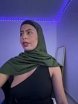 Snapshot of JannaNader12 chatting on 17, 2, 2025 JannaNader12 online show from 17, 2, 2025