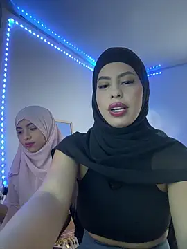 Snapshot of JannaNader12 chatting on 11, 10, 2025 JannaNader12 online show from 11, 10, 2025