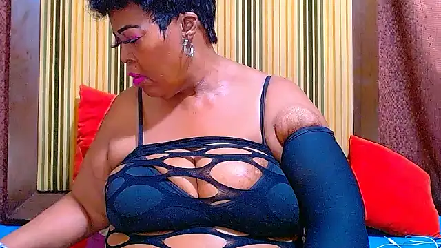 ebonycandy10 online show from 5, 12, 2025