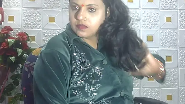 Sexy komolika online show from 5, 3, 2025