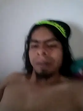 Snapshot of Duvixcas chatting on 8, 3, 2025 Duvixcas online show from 8, 3, 2025