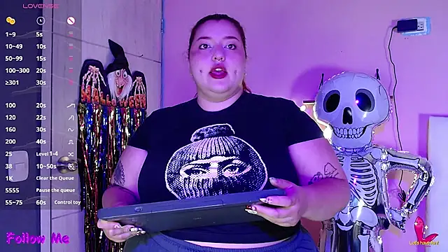 Snapshot of HECATE_23 chatting on 22, 10, 2025 HECATE 23 online show from 22, 10, 2025