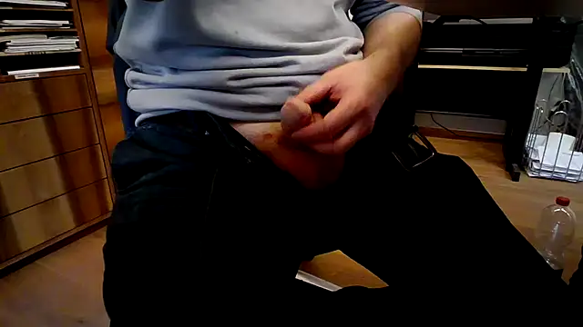 Snapshot of 10_1992 chatting on 19, 2, 2026 10 1992 online show from 19, 2, 2026