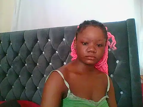 Snapshot of HotJeylee chatting on 14, 12, 2025 HotJeylee online show from 14, 12, 2025