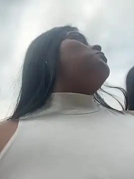 Snapshot of royalgirls_x chatting on 15, 2, 2025 royalgirls x online show from 15, 2, 2025