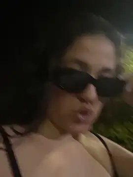 Snapshot of royalgirls_x chatting on 18, 2, 2025 royalgirls x online show from 18, 2, 2025