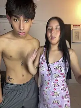 Snapshot of royalgirls_x chatting on 3, 11, 2025 royalgirls x online show from 3, 11, 2025