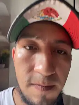 Snapshot of royalgirls_x chatting on 9, 11, 2025 royalgirls x online show from 9, 11, 2025