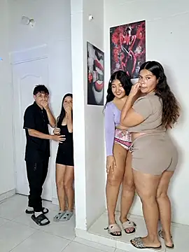 Snapshot of royalgirls_x chatting on 3, 2, 2026 royalgirls x online show from 3, 2, 2026