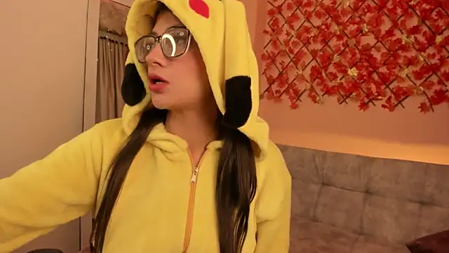 Sweet Candies online show from 18, 2, 2025