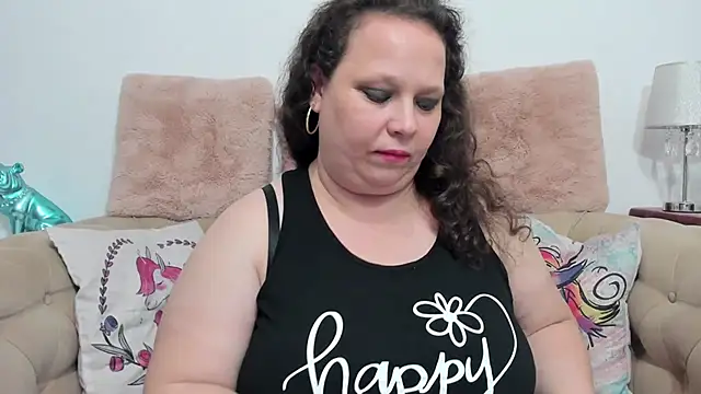 Snapshot of KarolineJoyy chatting on 8, 12, 2024 KarolineJoyy online show from 8, 12, 2024